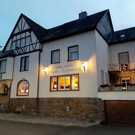 Mosel-Landhaus Am Moselufer B&B Briedern Exterior foto
