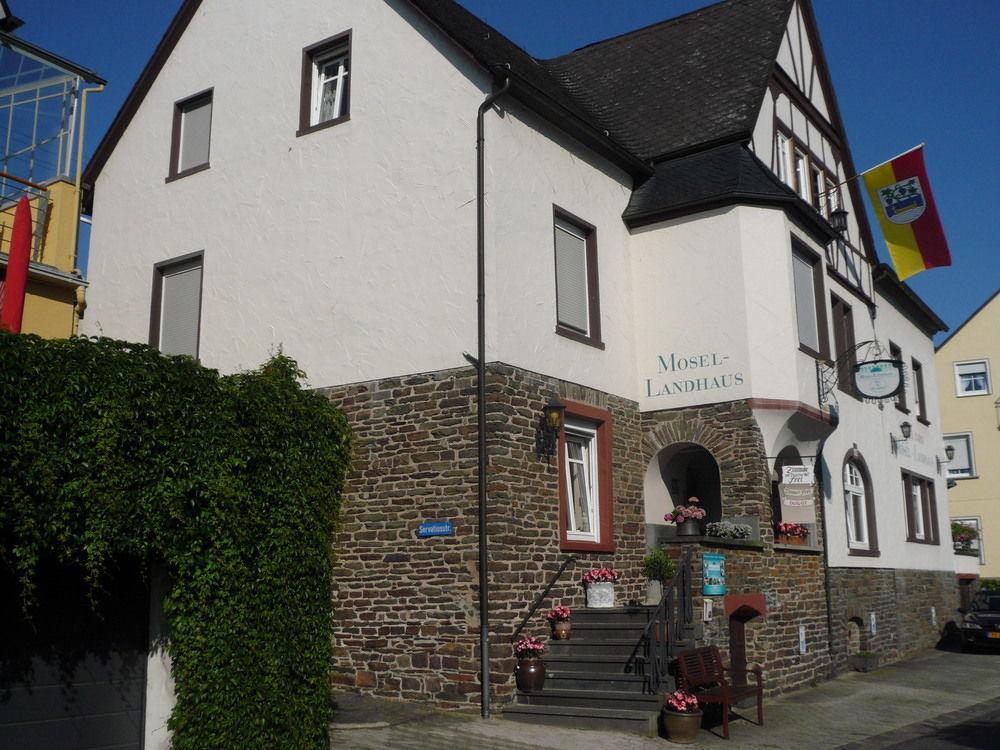 Mosel-Landhaus Am Moselufer B&B Briedern Exterior foto